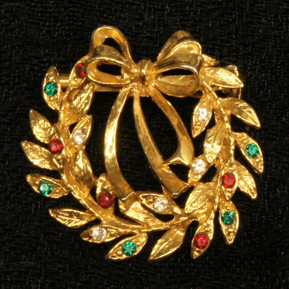 Christmas Wreath Brooch Gold Tone Bow Red Green Rhinestones Holiday‎ Pin